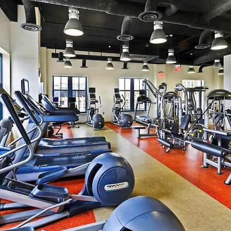 Upscale Comfort Next To Metro And Dining Arlington Ngoại thất bức ảnh